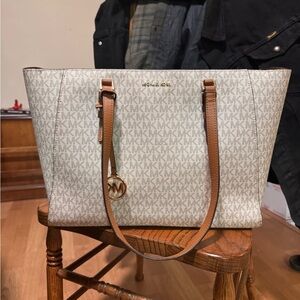 Michael Kohrs Work Tote Bag Sally Gently used with laptop sleeve